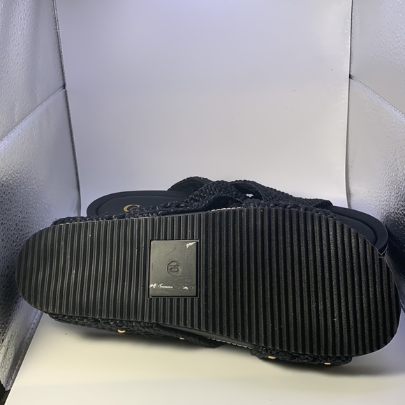 C Comfort NWOT women’s sandals size 10 in excellent condition - Picture 3 of 5